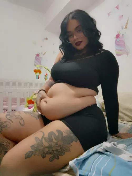 Beautiful and hungry, will you feed me? by darkangelsweet