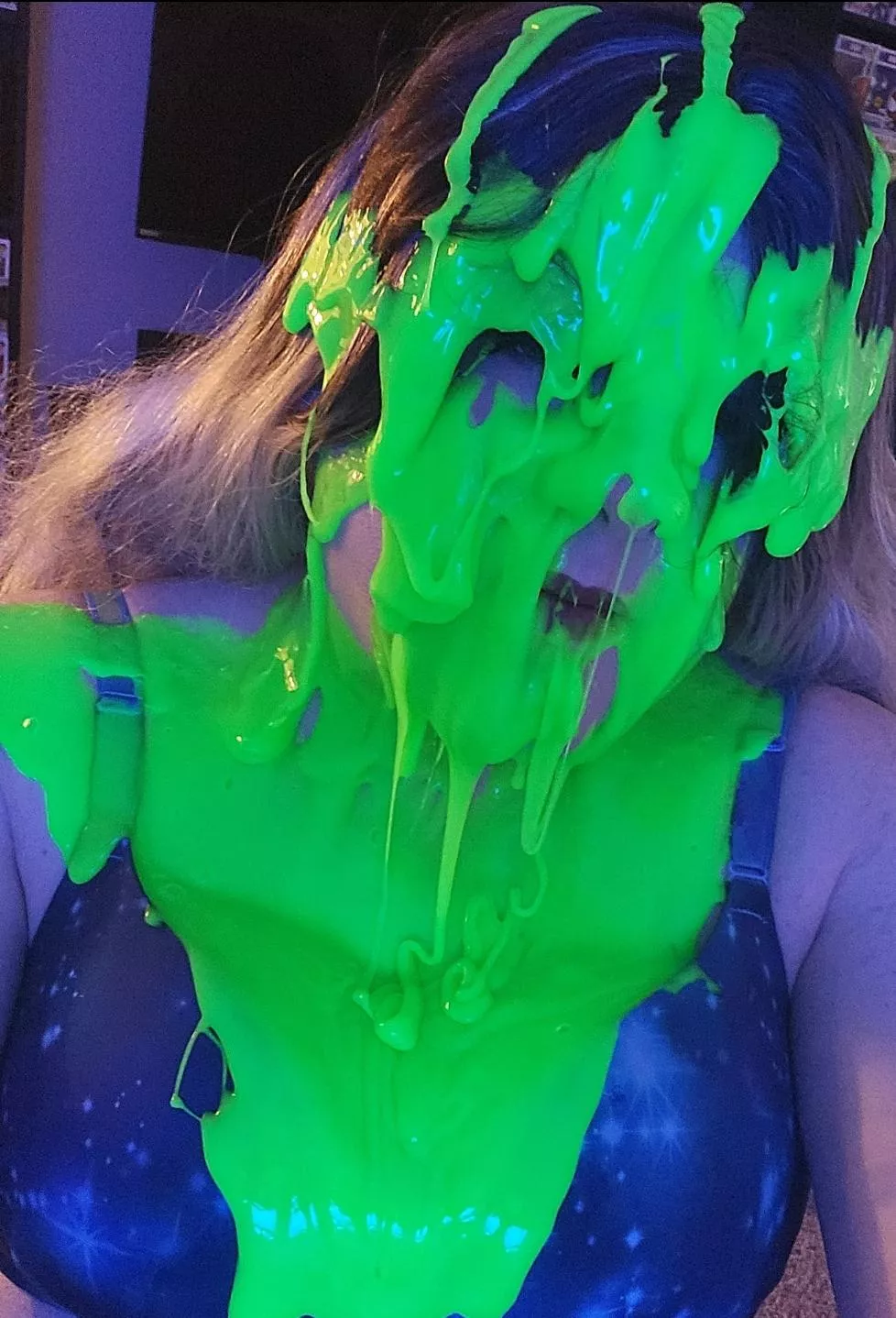 Covered myself in slime today.. won't be the last time 😍 just wish I had someone to help 💚 posted by RebelValkyrie91