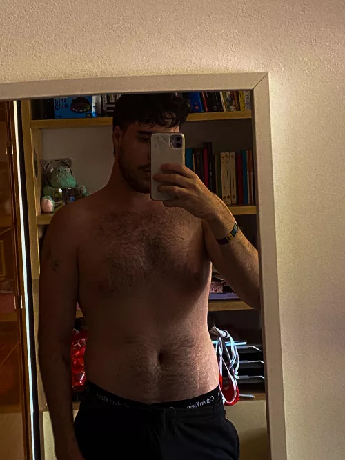 Hey everyone! 👋 I’m a 21-year-old guy looking to make new friends. by juansm2001