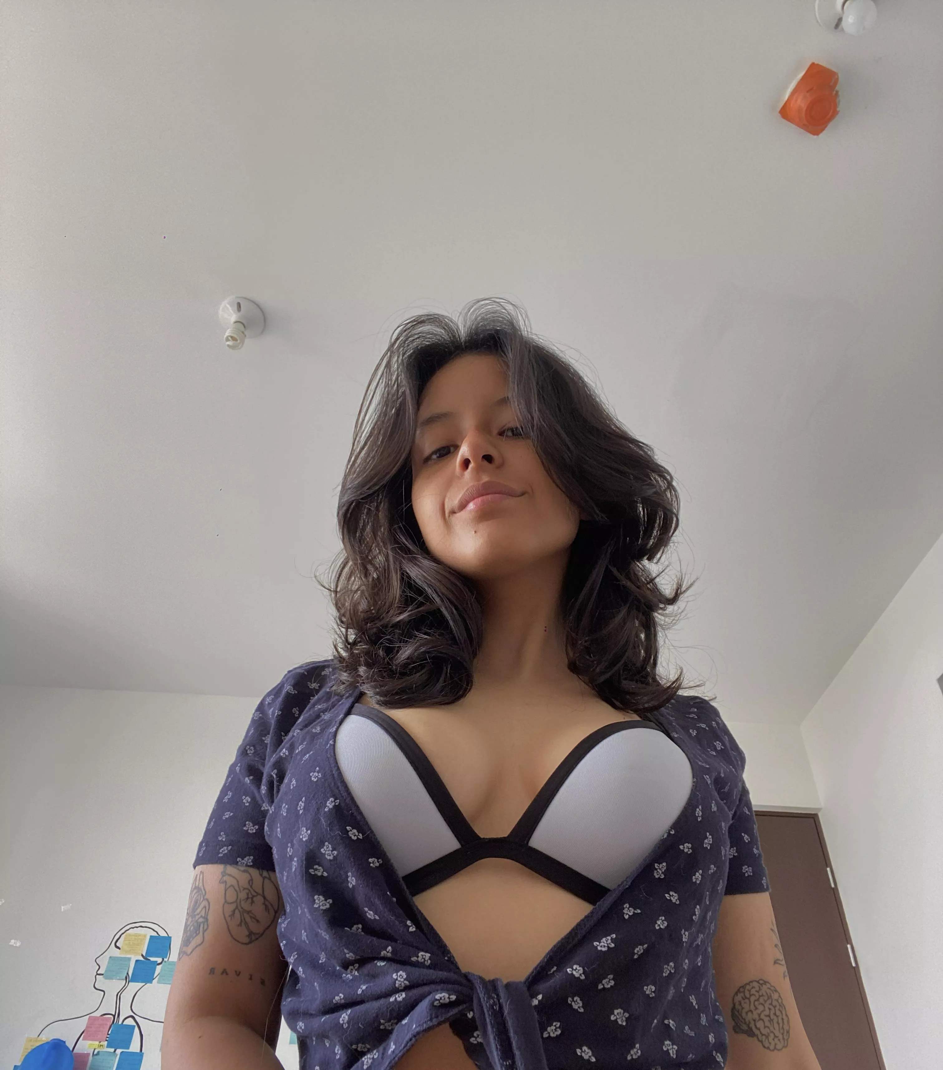 Love wearing bikinis around the house [F] posted by leadeashy