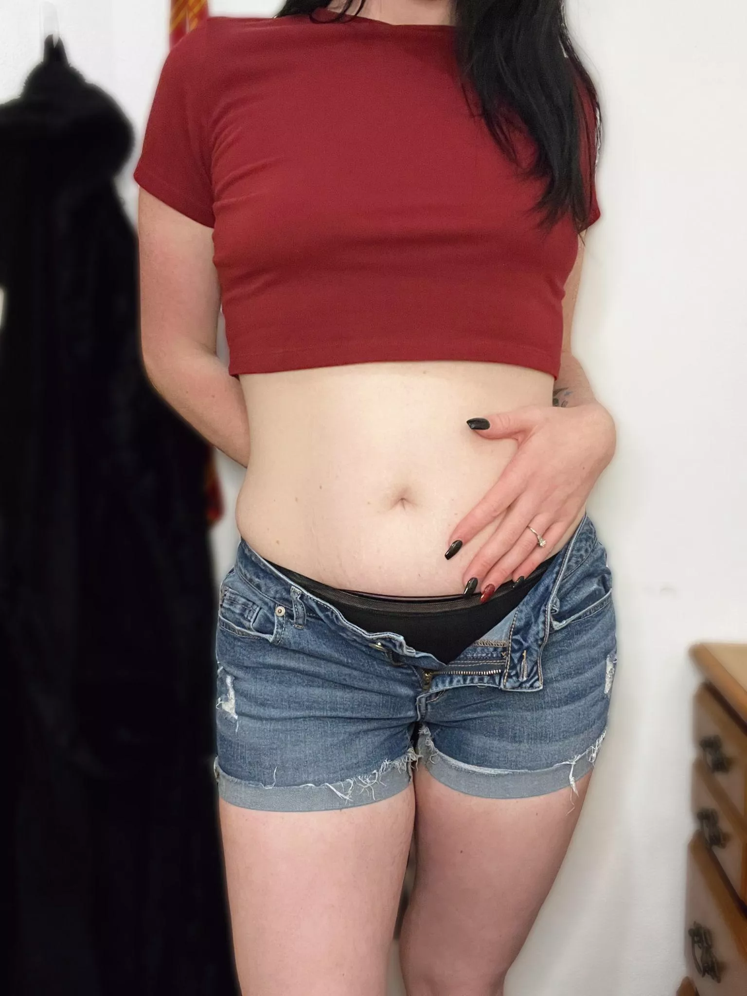 Nerdy but cute mil(f) at your service posted by Bare_foot_sole