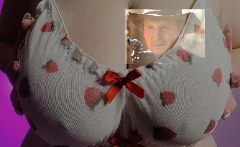 Nibble my strawberries by Pleasecallmekitty