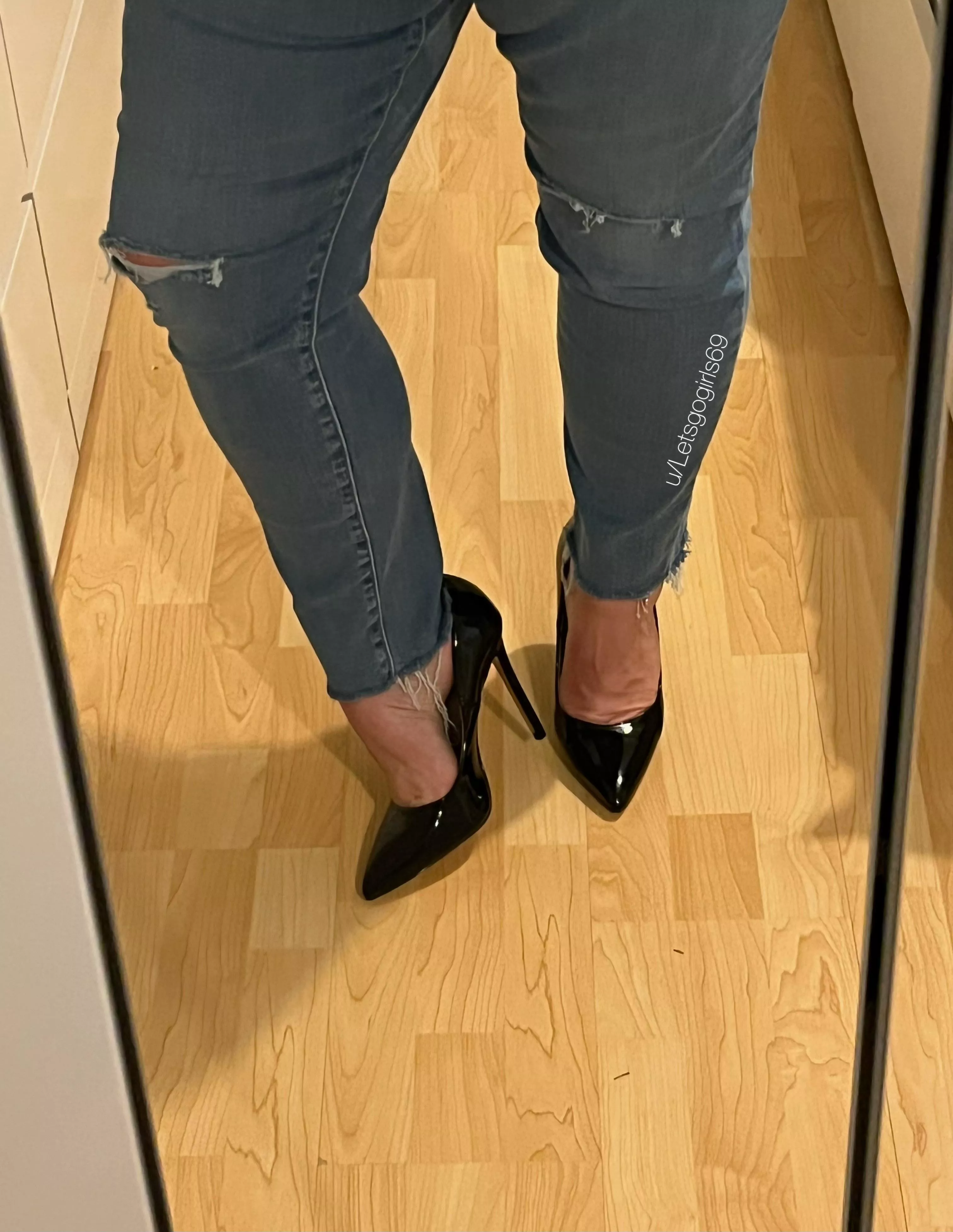 👖pointy👖 posted by Letsgogirls69