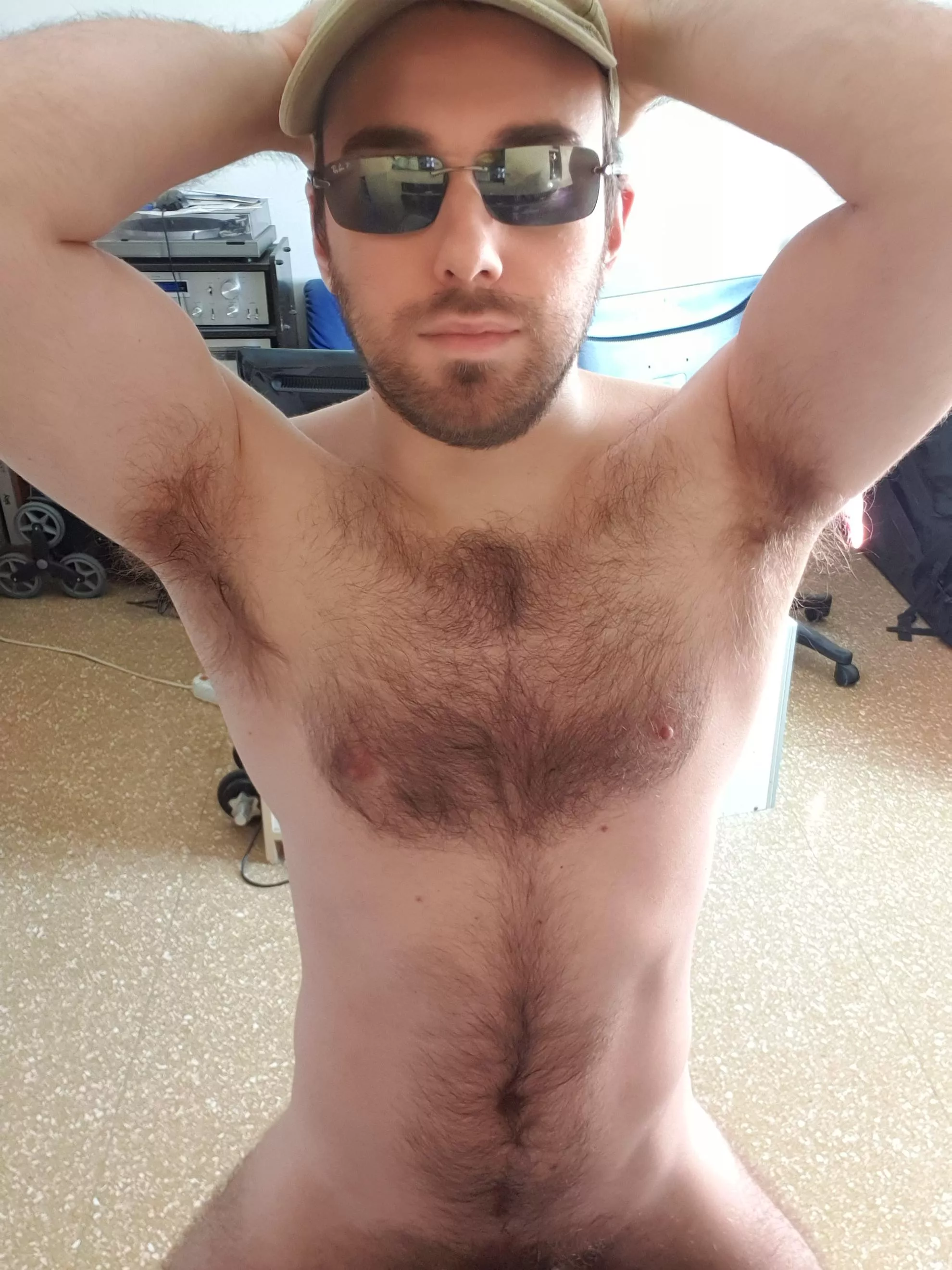 Why i feel my hair is growing 😅 posted by Naughty_Alex1