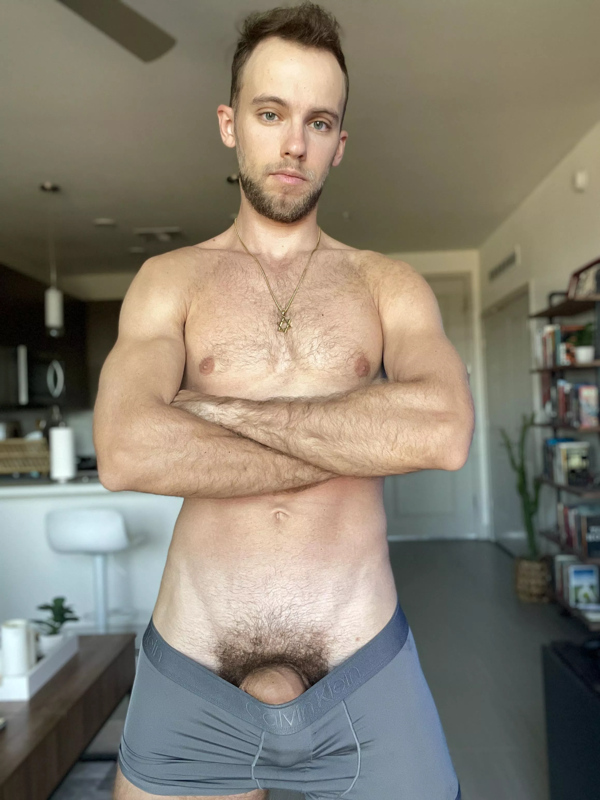 Would you submit to a 6’3 Alpha? posted by troy_green69