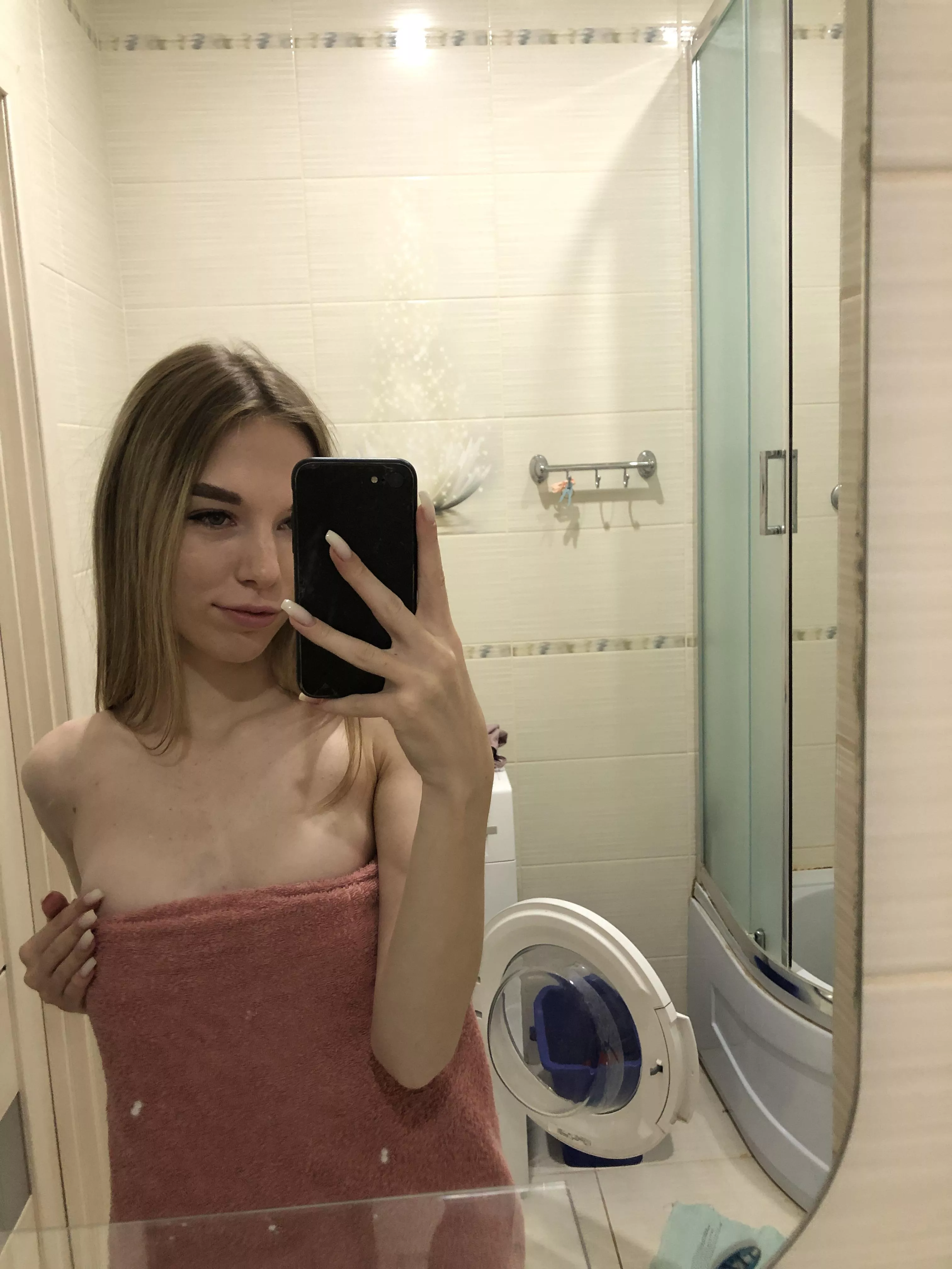 19 and single, would you hit? posted by TheReverse1