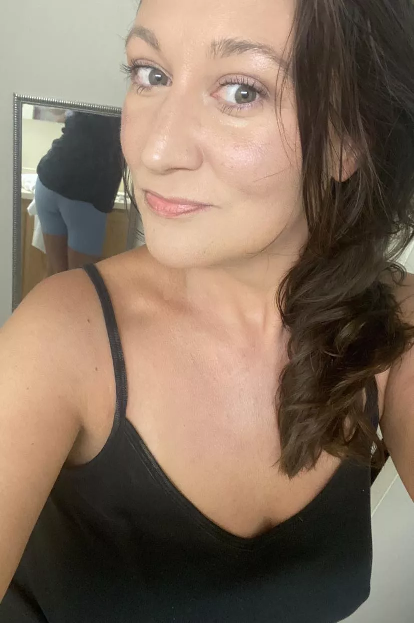 41F trying to have the best day posted by Nadine_3216