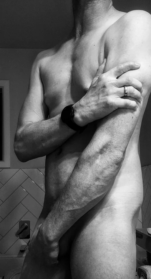 Hold me close and I'll be putty in your hands by Sch5ive