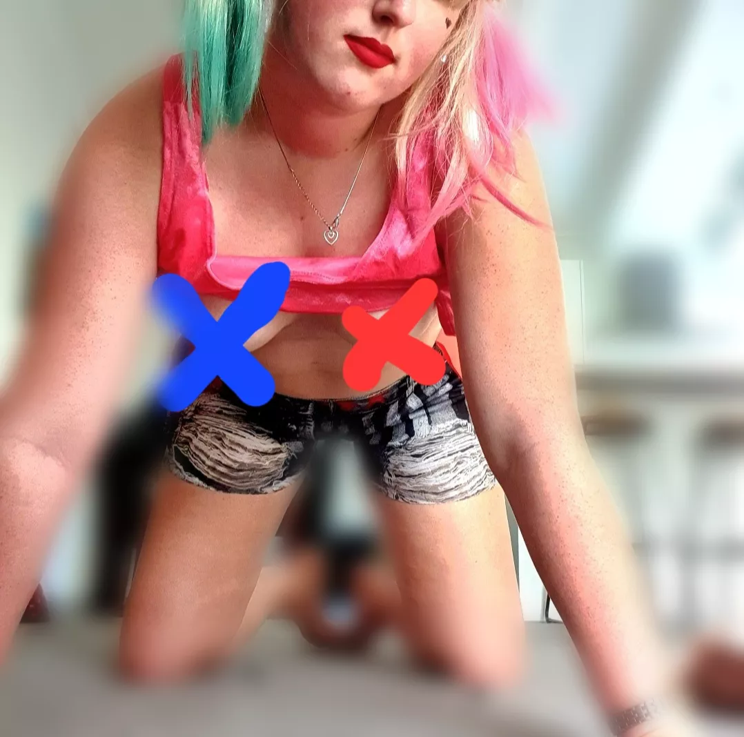 I'm all yours puddin @thatcuteharleyquinn posted by katiewaitie18