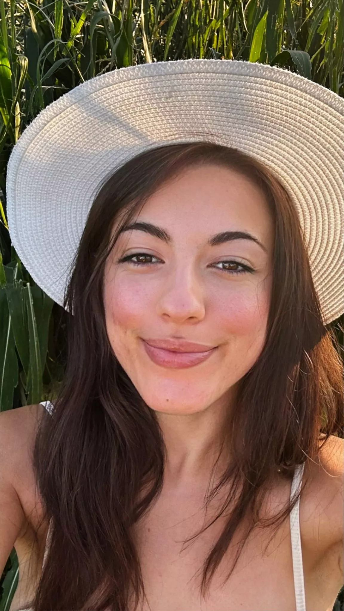 Just a face of a girl happy about her life F19 [IUTR] posted by little__devill