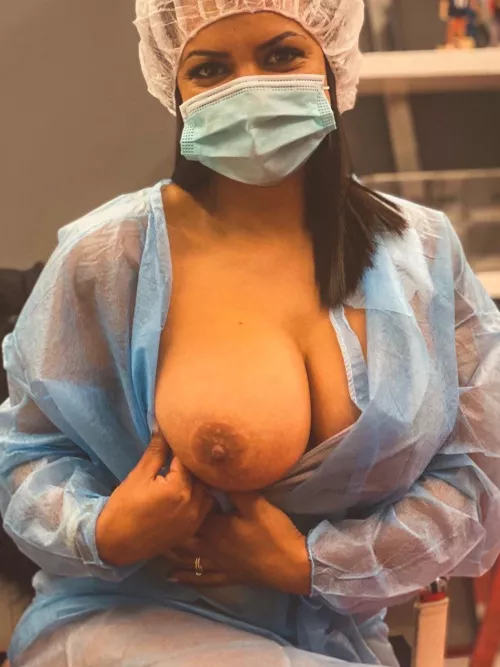 May this 42yo nurse send you nudes? say yes or no by Kayssi23