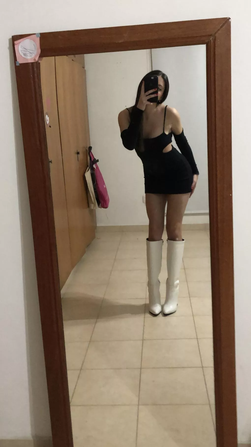 My favourite dress [18] posted by NewClassroomz