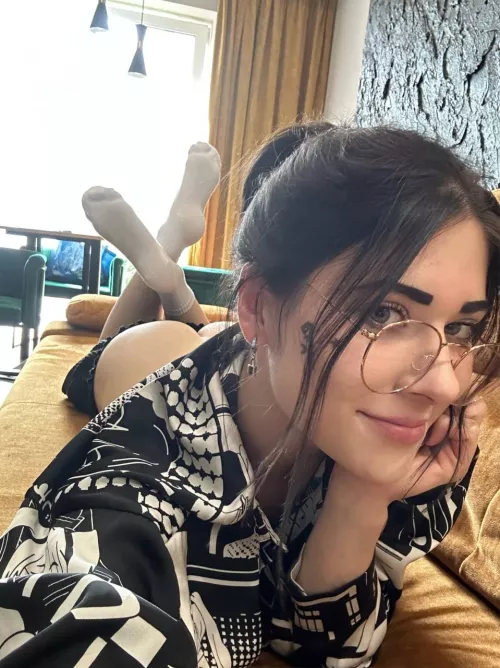 My morning selfie as soon as I woke up by plushsesam