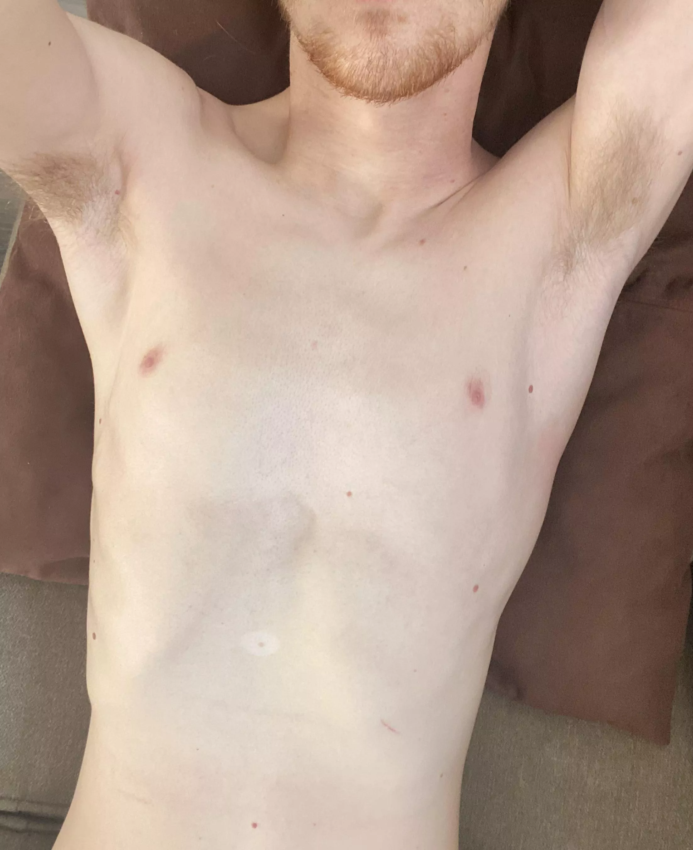 Relaxing at home like this. What do you think? posted by hunghoncho-101