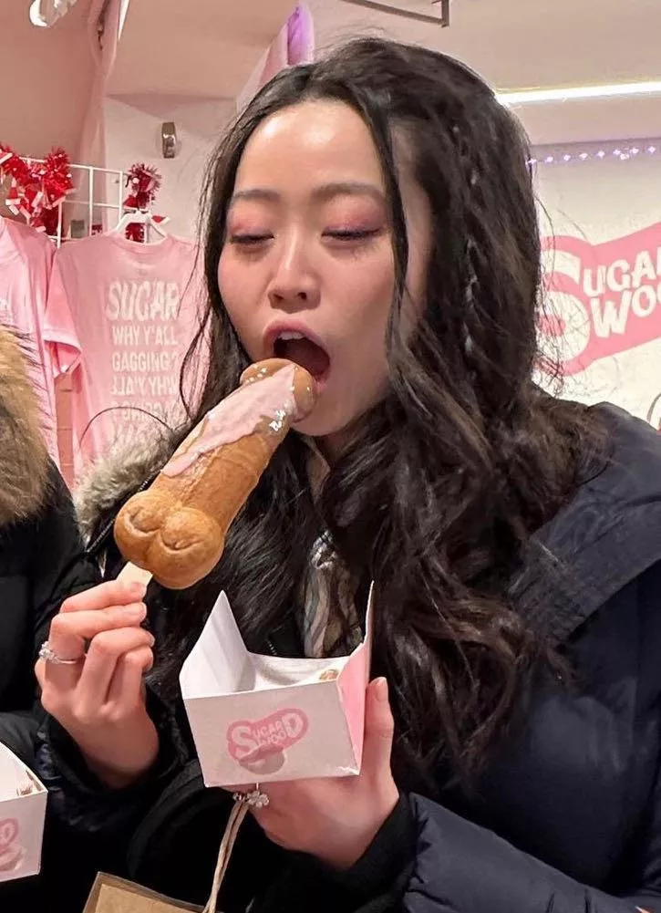 Stephanie Soo about to swallow posted by fromdeep38