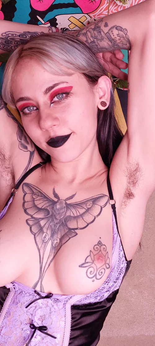 Would u like to kiss my armpits? by uwuninu