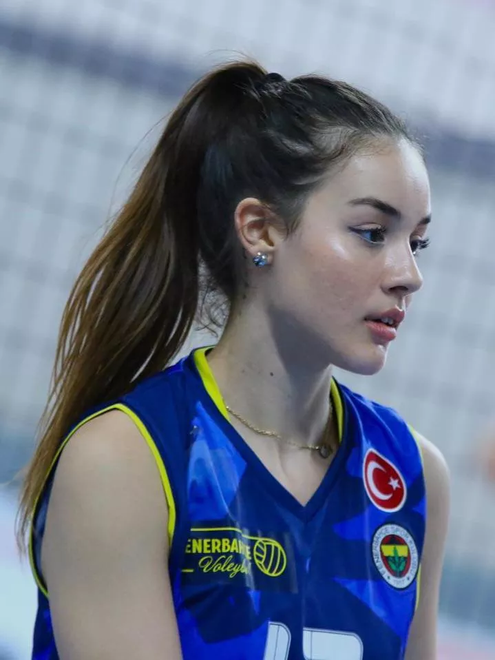 Duru Turknas posted by Slow_Ant_1409