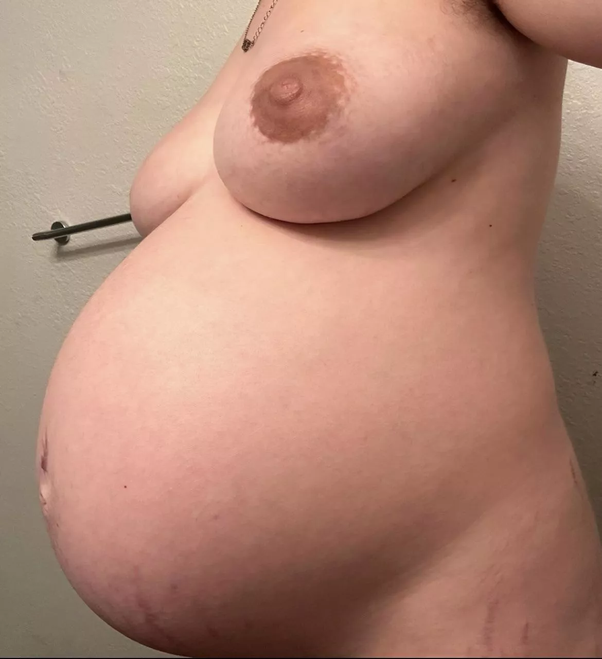 Eight months ago we hooked up. Then I send you this pic. WYD? posted by noodzthrowawayz