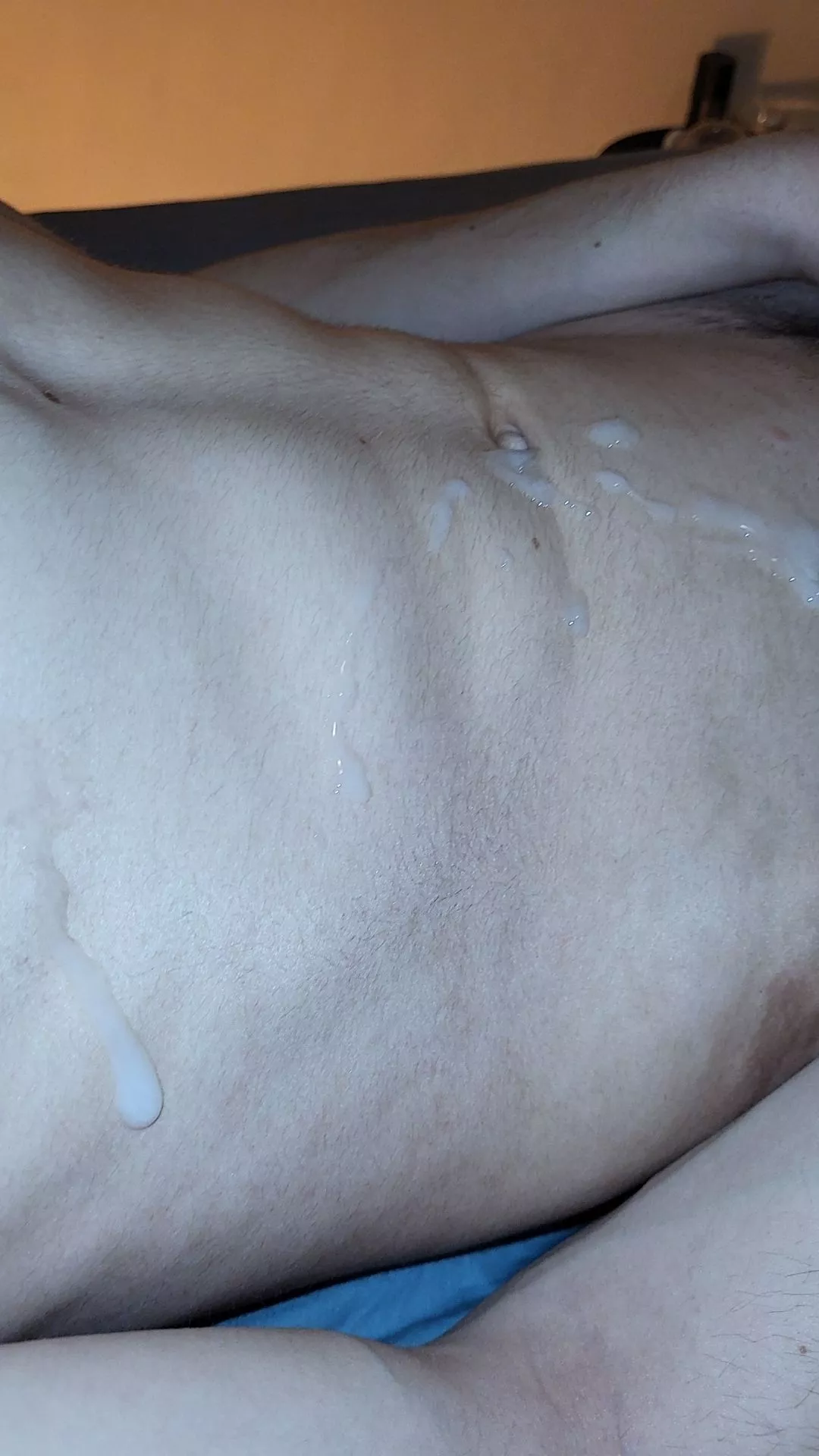 He cummed next to me 🥵 posted by EuropeanGays