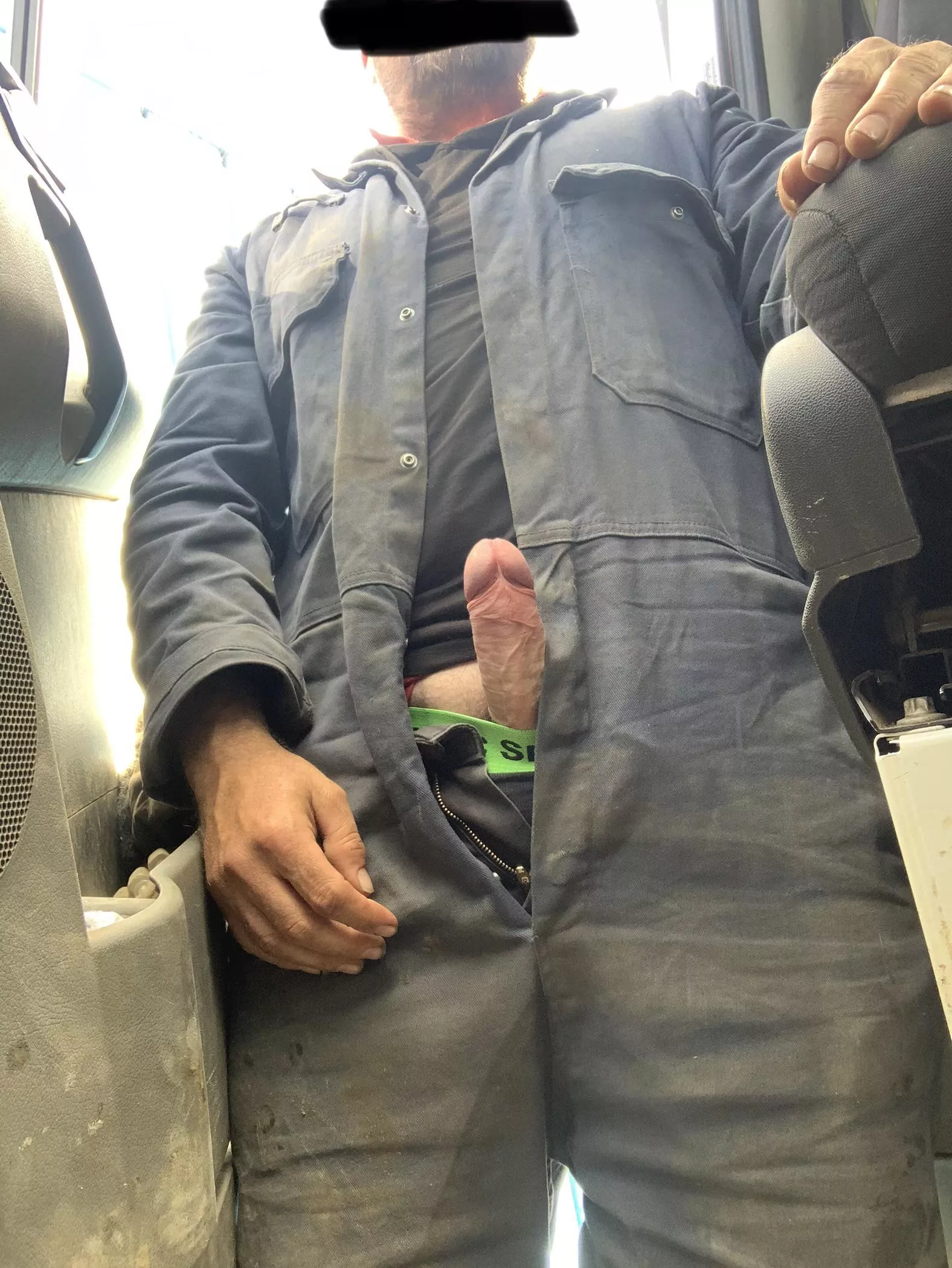 Lunchtime boner posted by Reallybored3