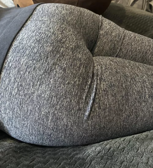 Would you jack off to me if I send you my nude pics? by stuffme34