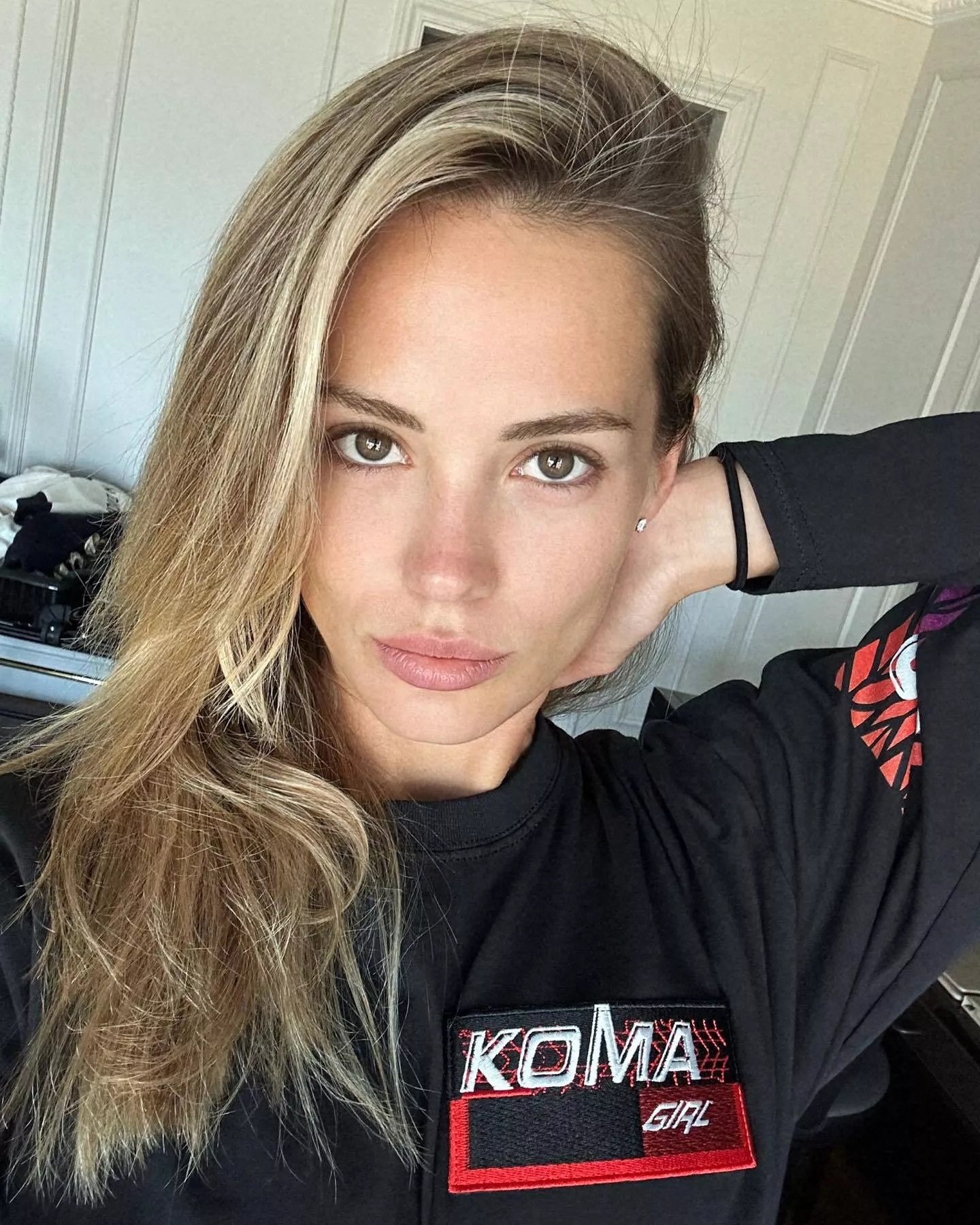 Blonde Beauty posted by Electronic_Menu_3471