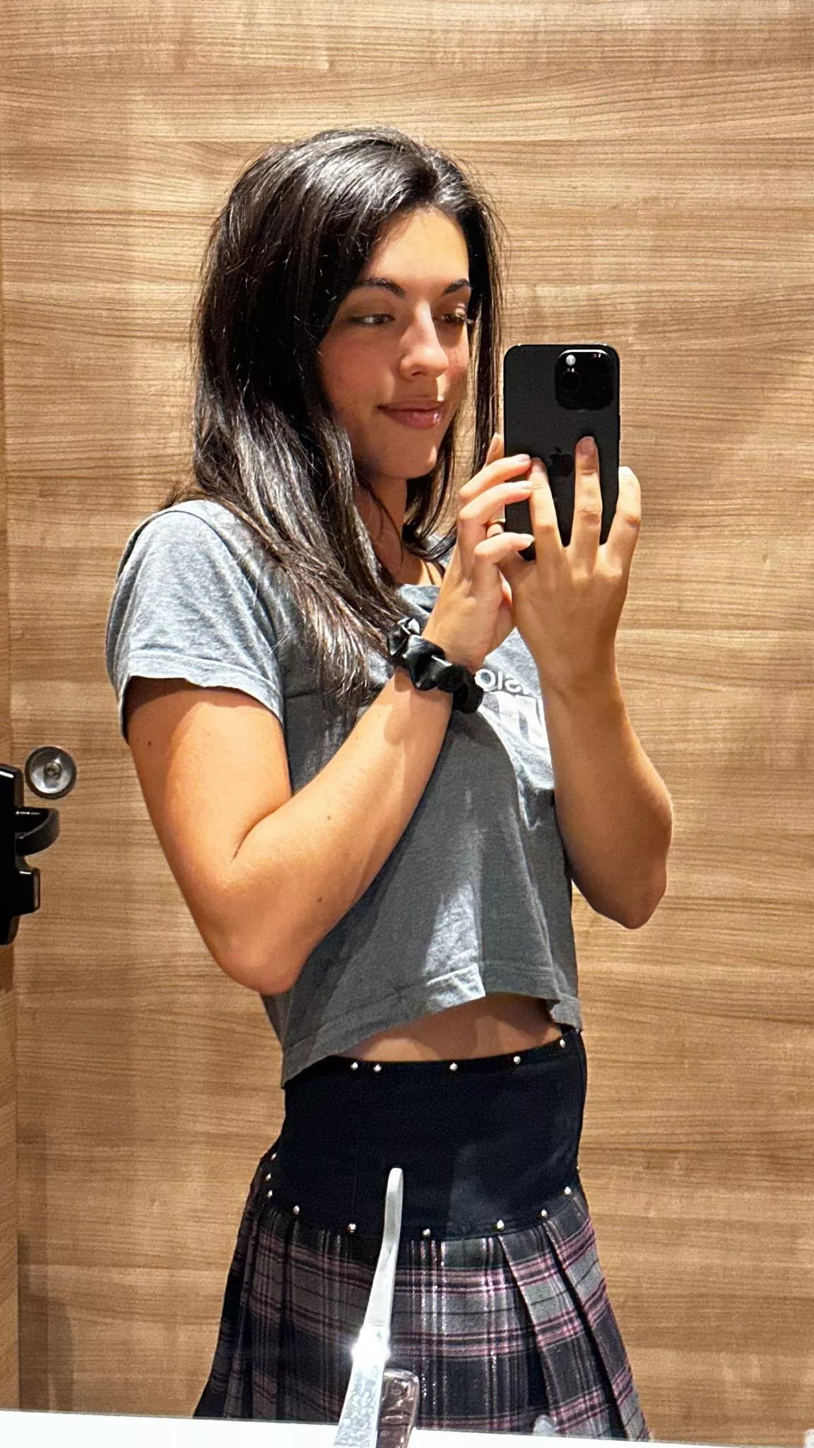 cleavage smile and sexy F19 posted by little__devill