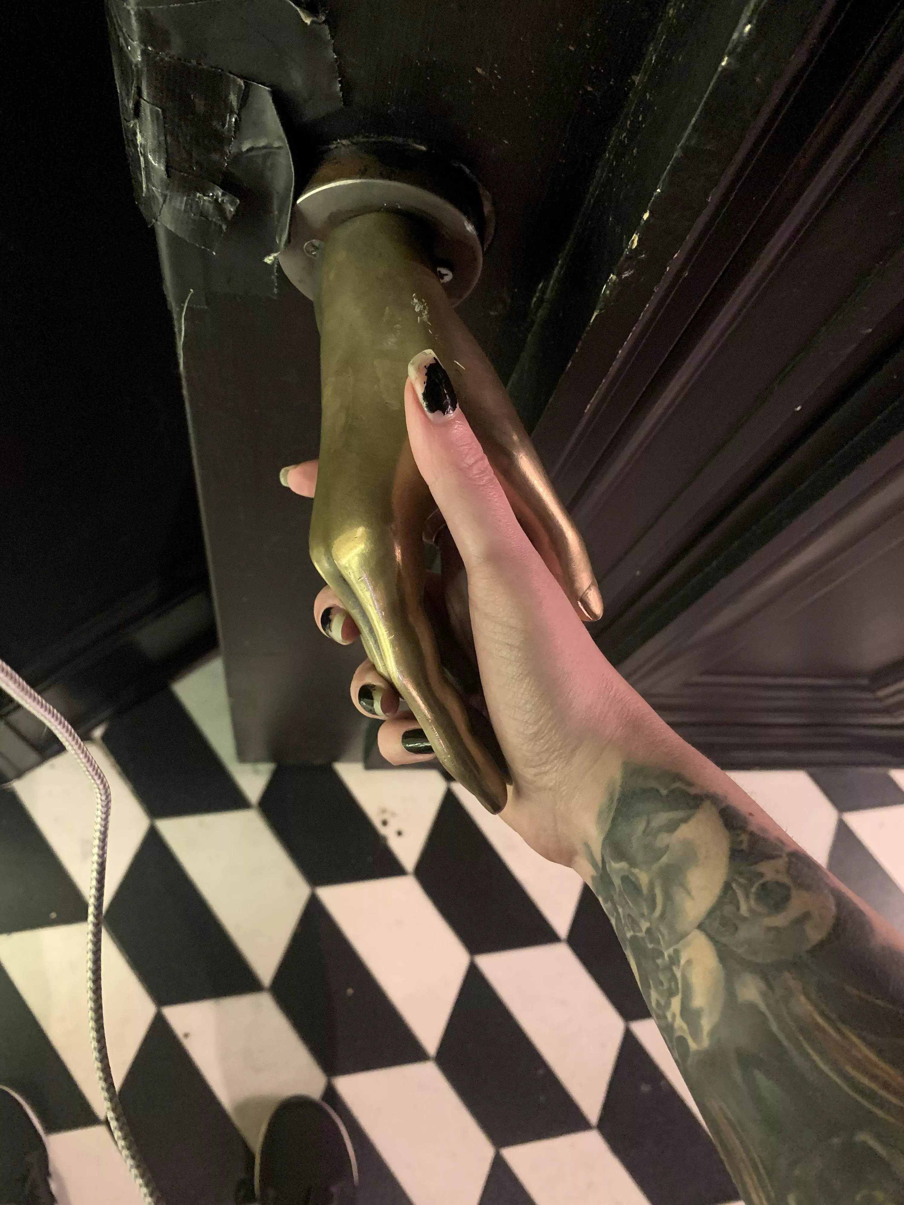 Golden handshake posted by sirenskiss3