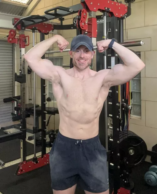 Happy flex Friday by ZealousLifter