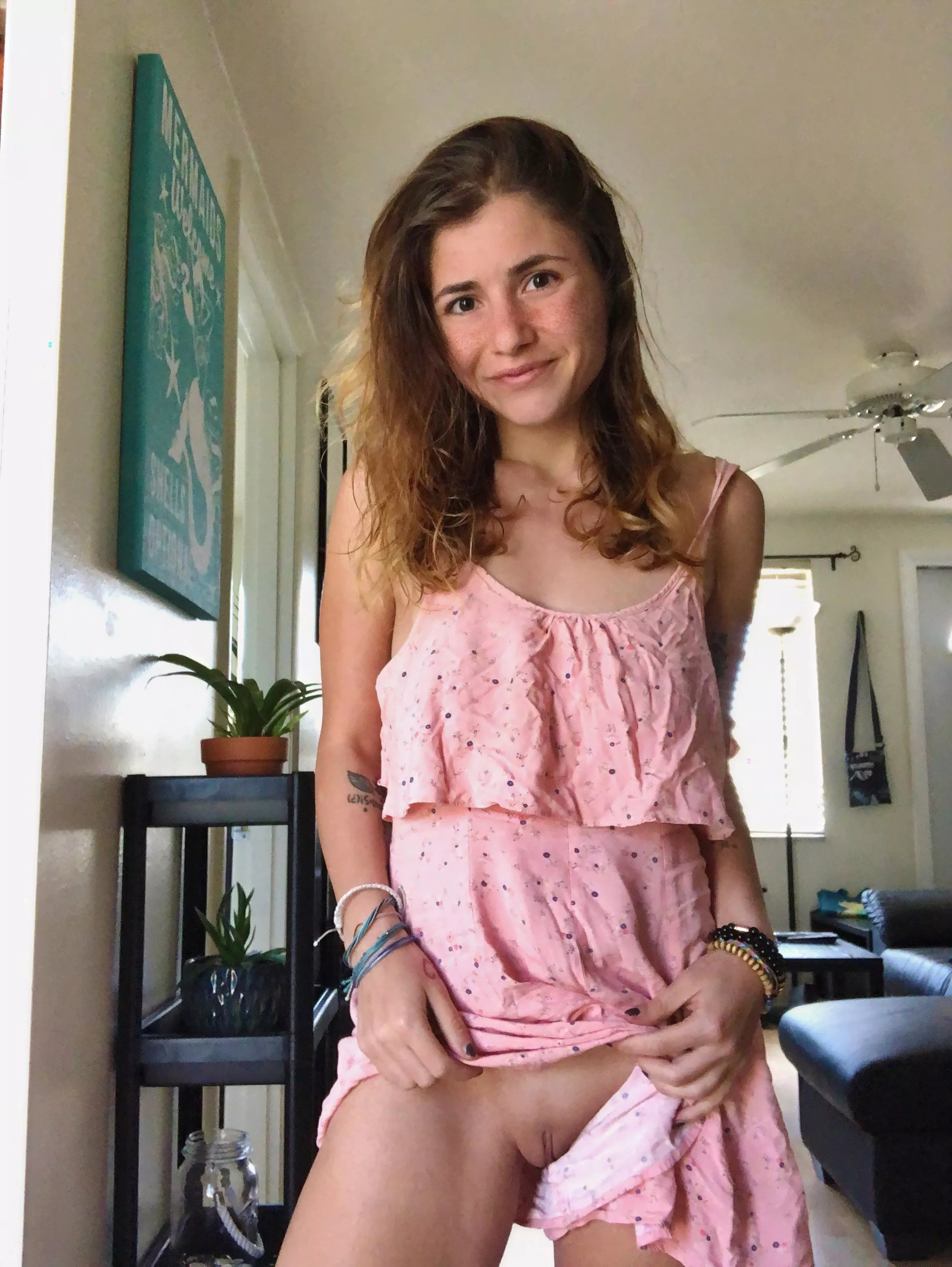 I’m 5ft and fall is my fav season..what’s your favorite fall treat?? posted by lil-athena