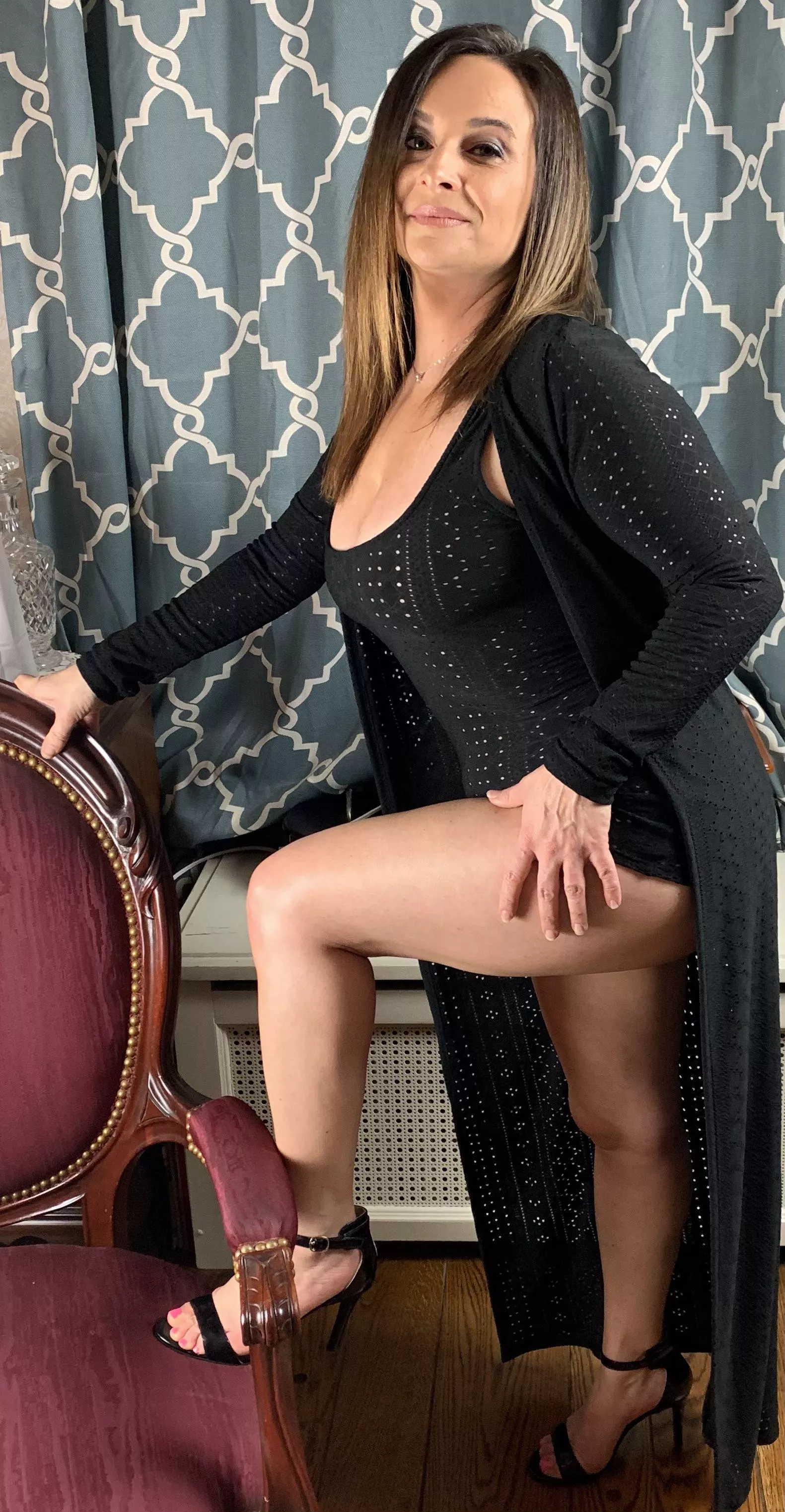 Quenching that Thursday Milf Thirst. posted by sophienextdoor