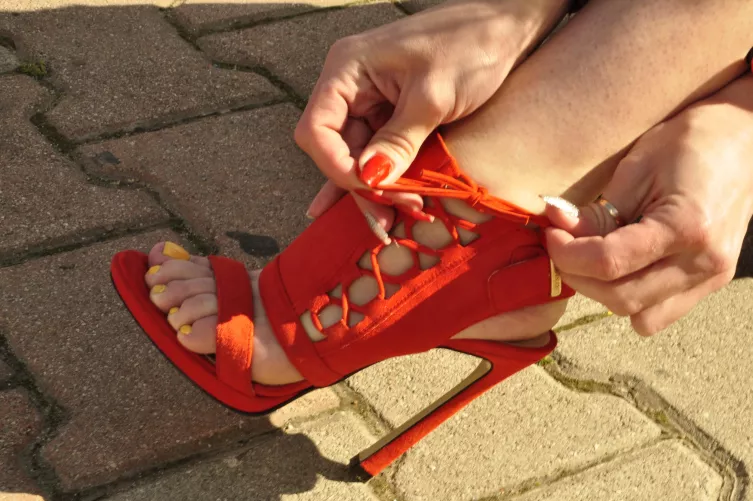 red heels 🧡🧡 by Salty_caramel_sweet