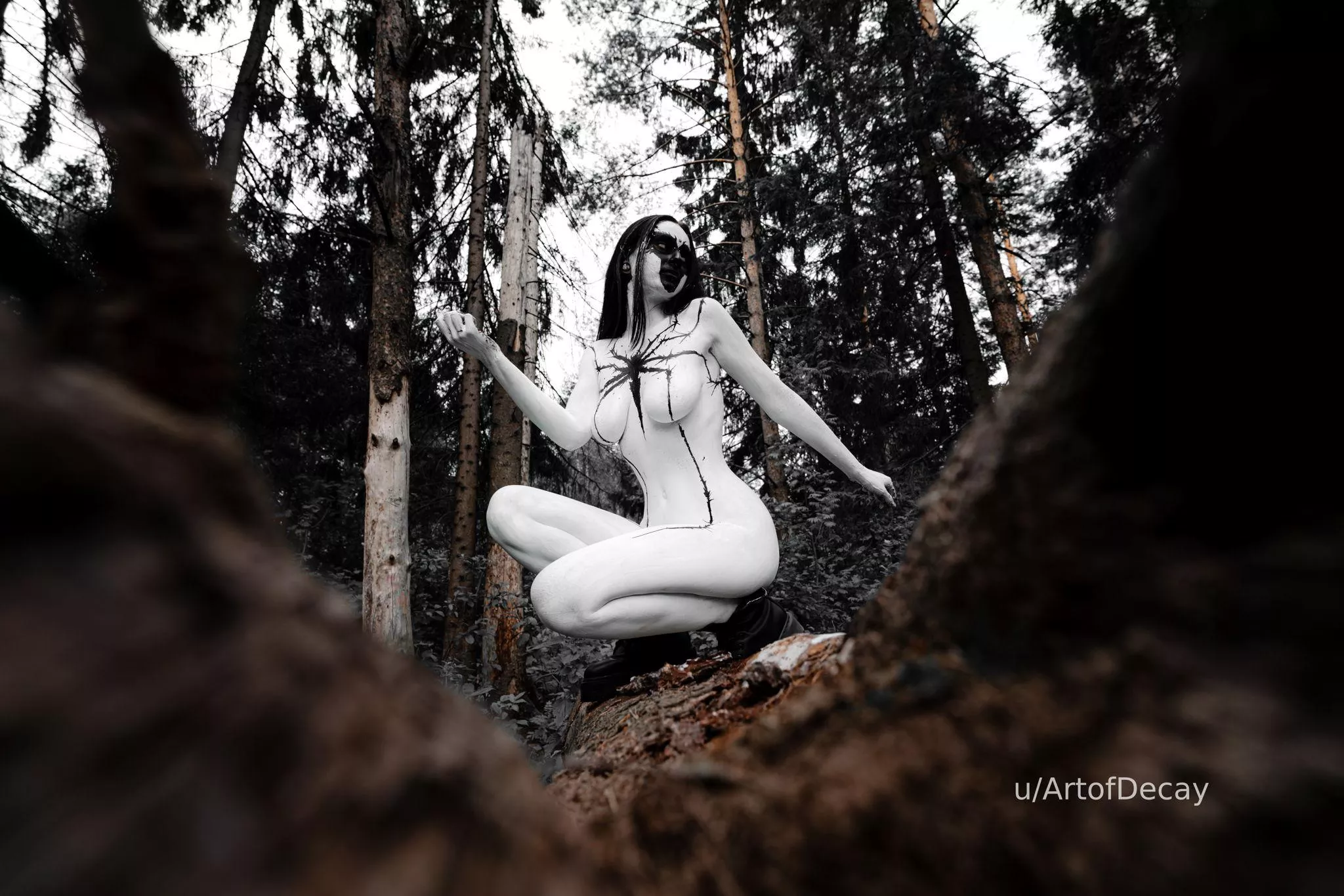 White-Venom cosplay model Kate-Zvkvt photo Roycoreroy body art Art of Decay posted by ArtofDecay