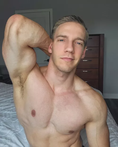 Would you lick it or kiss me first 😘 ? by John_fitness91