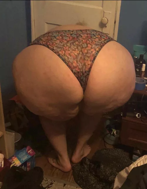 Yum! Am I giving you a good view? by Ok_Notice7825