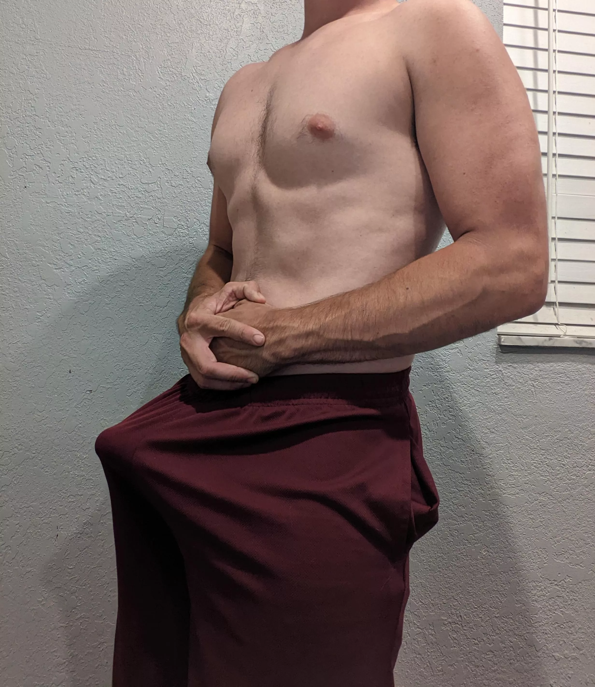 19 virgin needs to fuck posted by Commercial-Topic-473