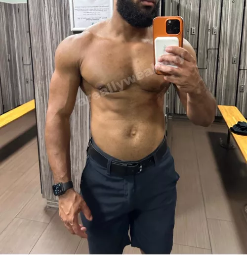 28M-NYC Local-Able to travel almost anywhere in the world for couples who want an experience✈️ by areallyweakguy