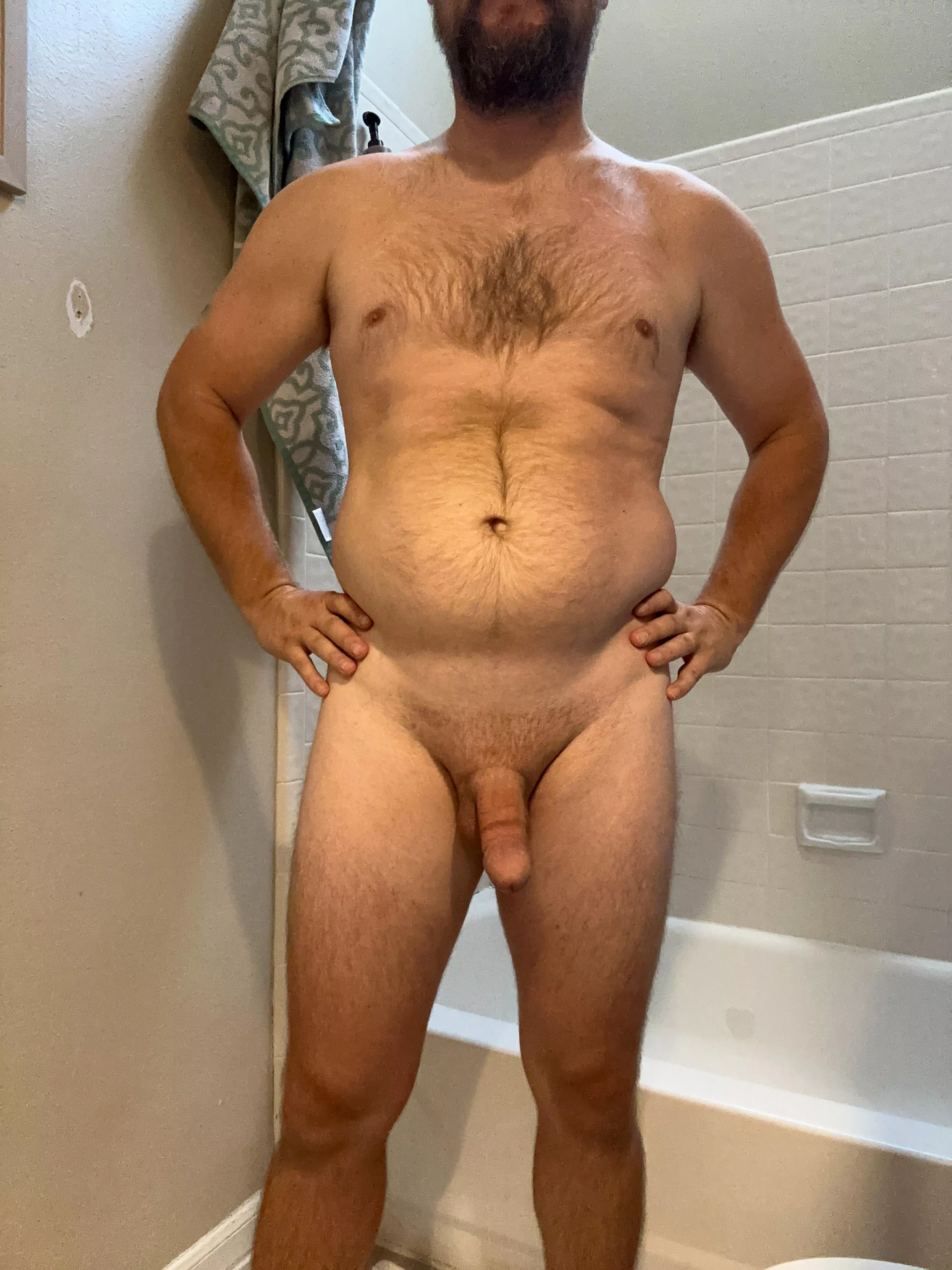 (39) Howdy! 👋 Balls in your court what are we doing? posted by DadBod28328