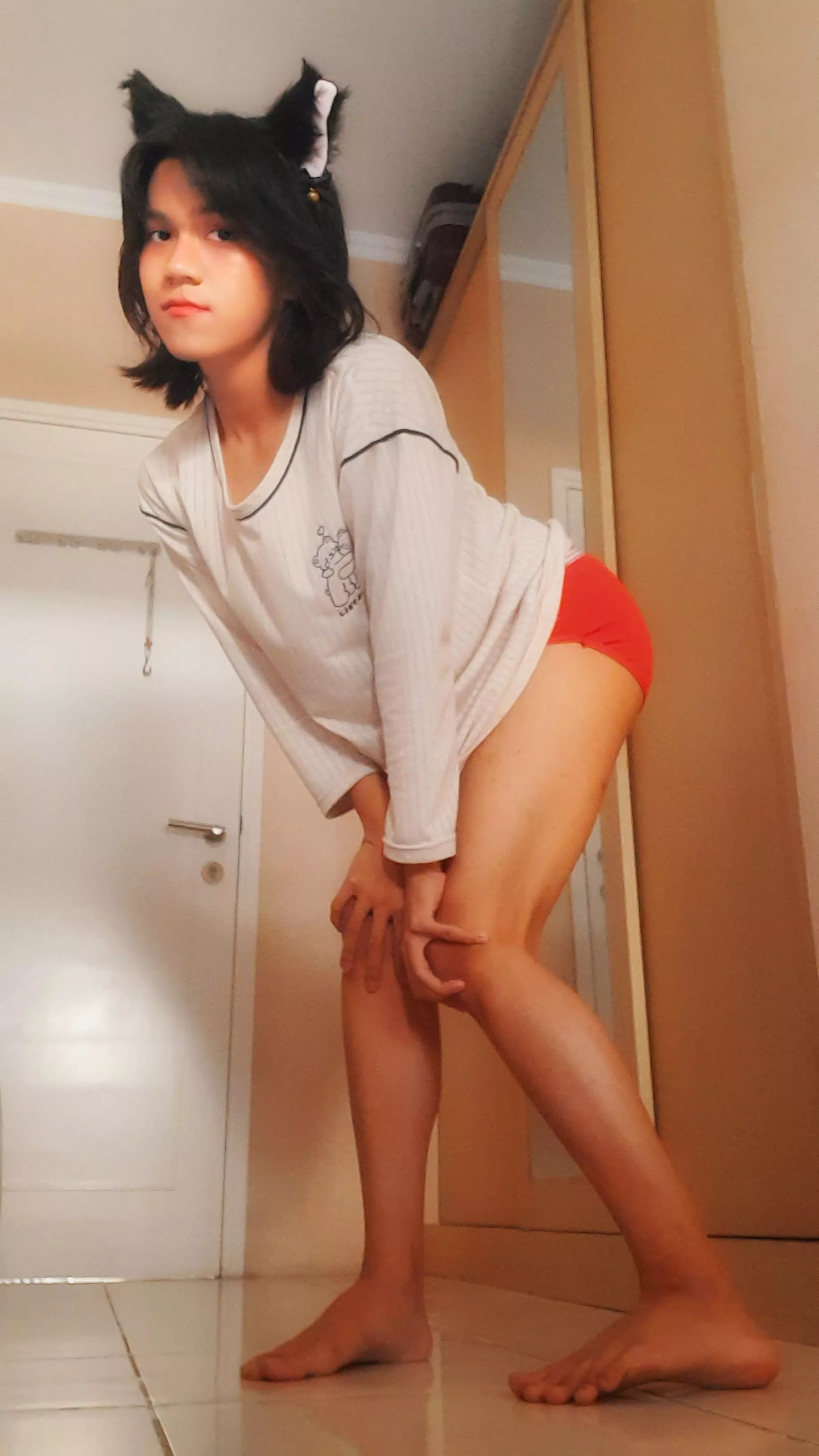 angle made me look tall posted by secretlywaitingforu