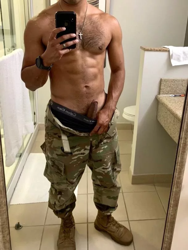 Anyone want to help me out my uniform today? posted by DadsOutlet