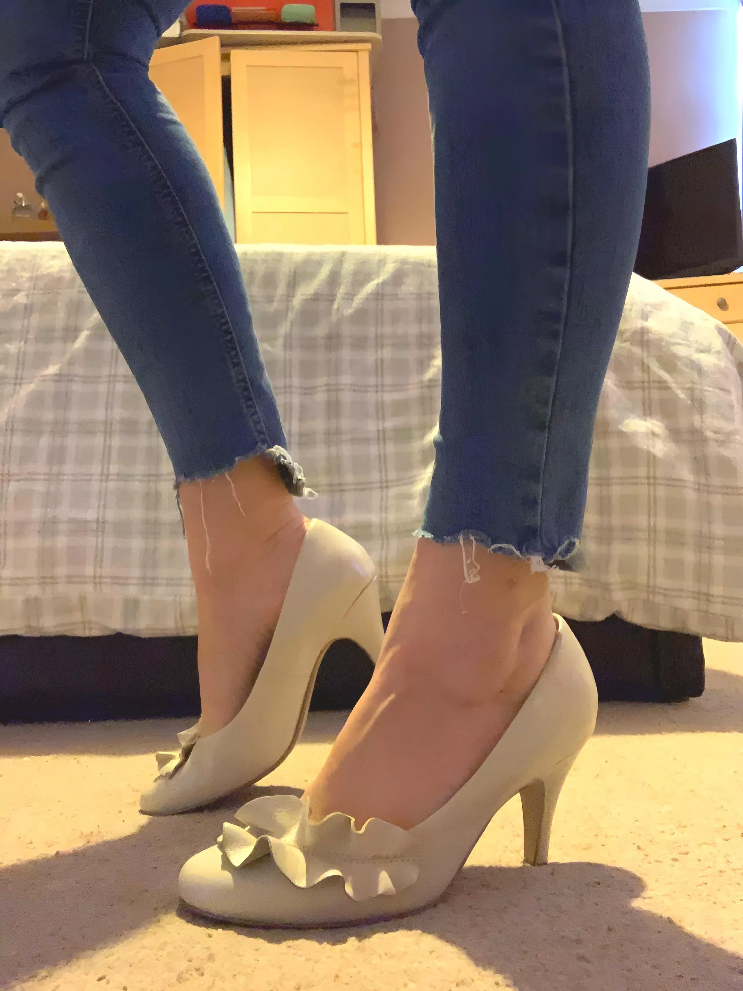 Cream leather court shoes, simple but cute posted by pandora0405