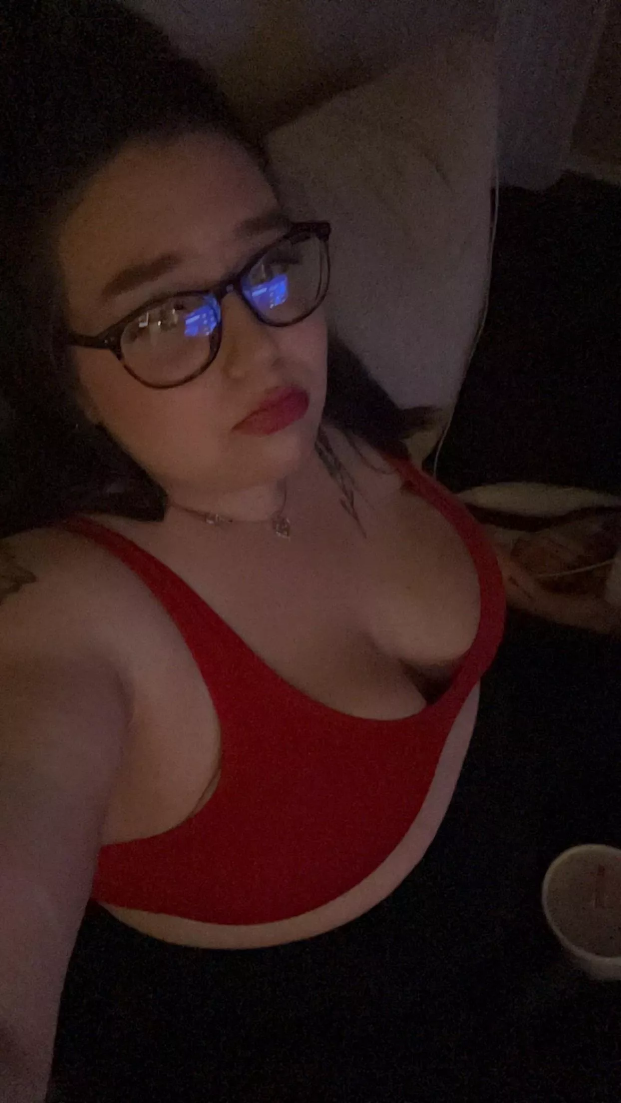 Date bailed, so I guess I’m alone on the couch tonight 💔 posted by HellsBells_4225