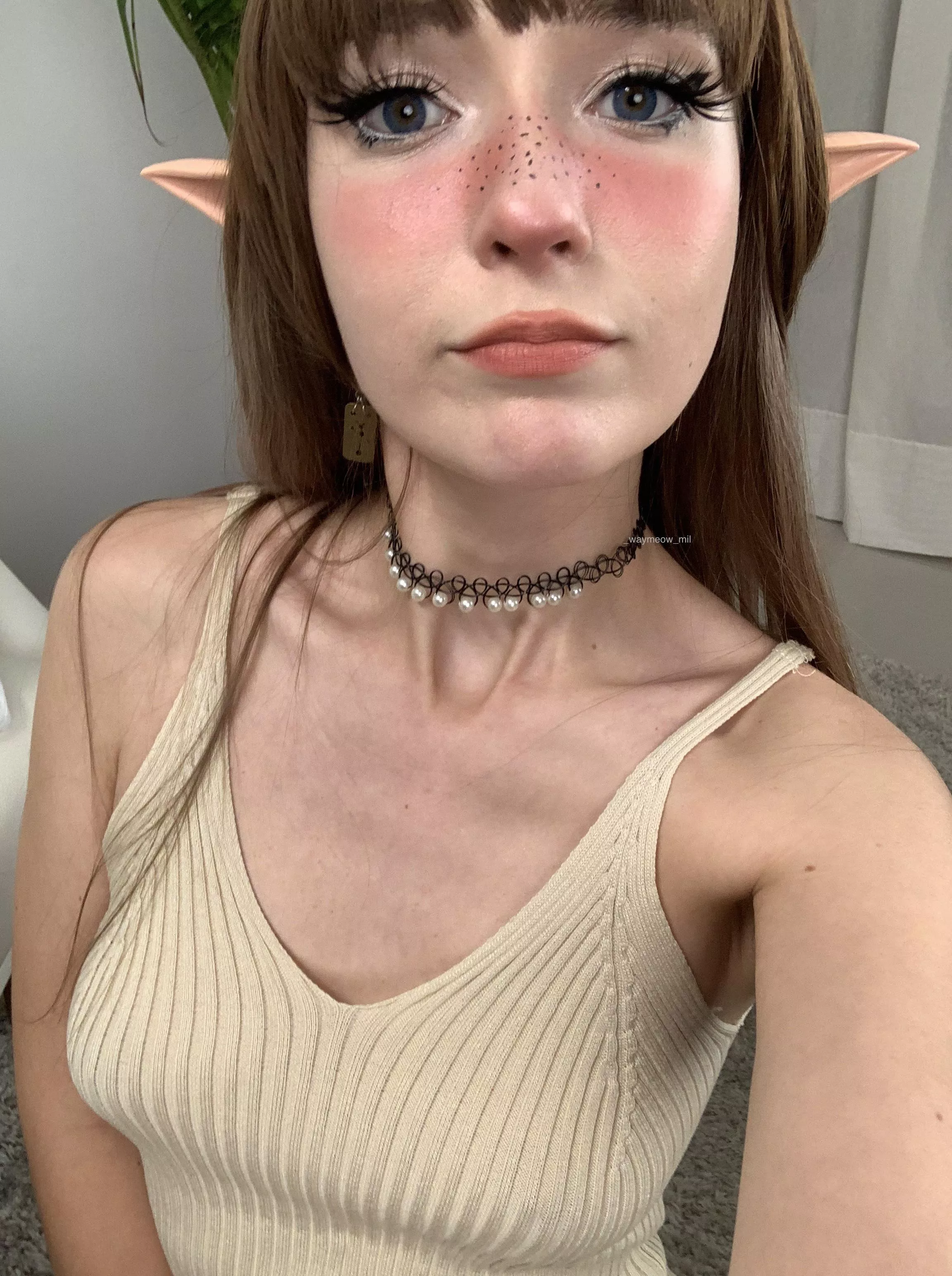 Hey, here's selfie of an elf girl, who doesn't wear bra under her dress^^ posted by _waymeow_mil