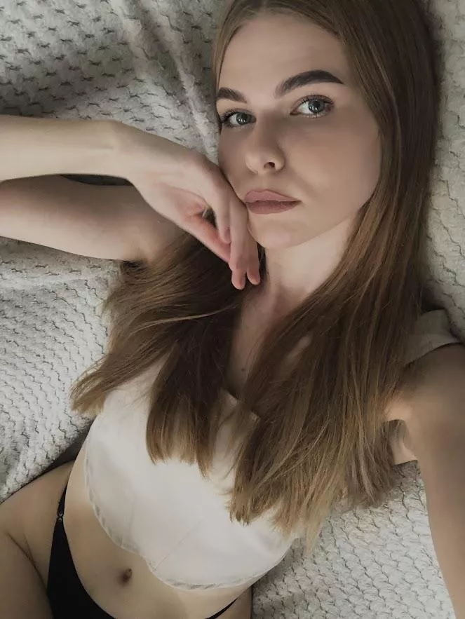 I enjoy showing off my tummy. posted by iamliiaa