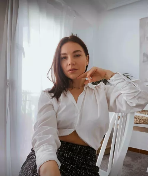 I like to jerk off under the table with a serious face at work by Harpereai