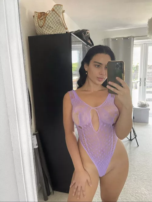 I love the colour purple on me by caramelcutie1