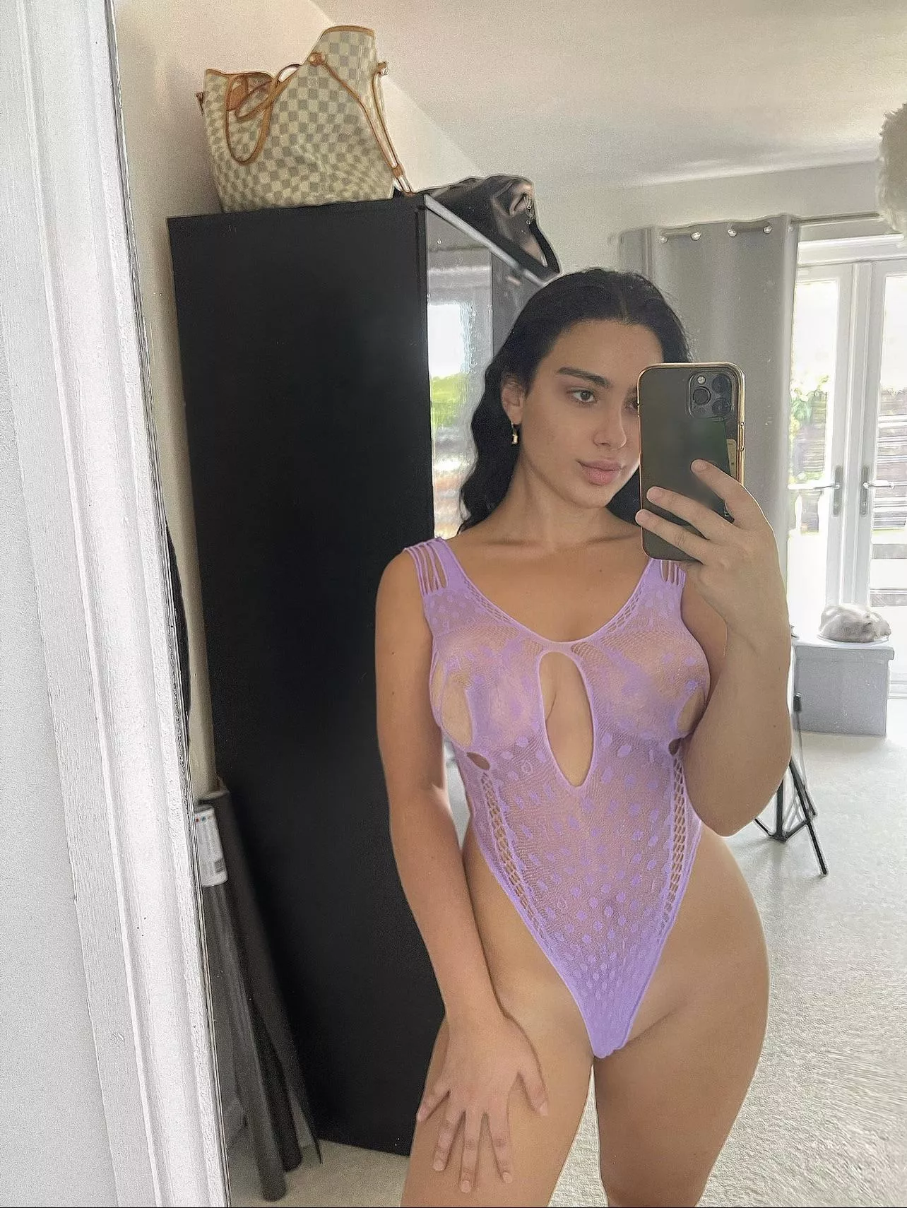 I love the colour purple on me posted by caramelcutie1