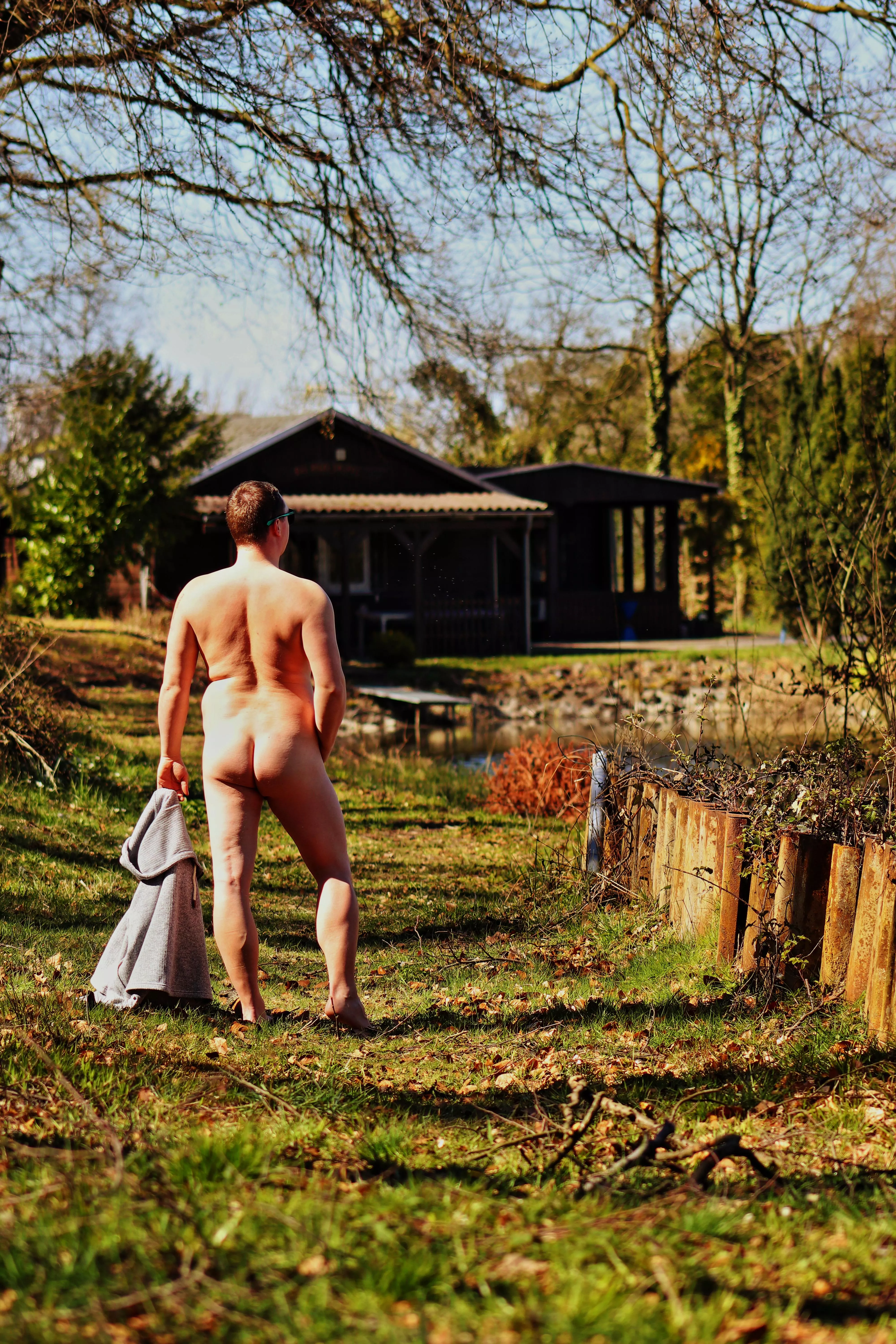 I Love when the sun Touch my Body posted by TheoOlyOne