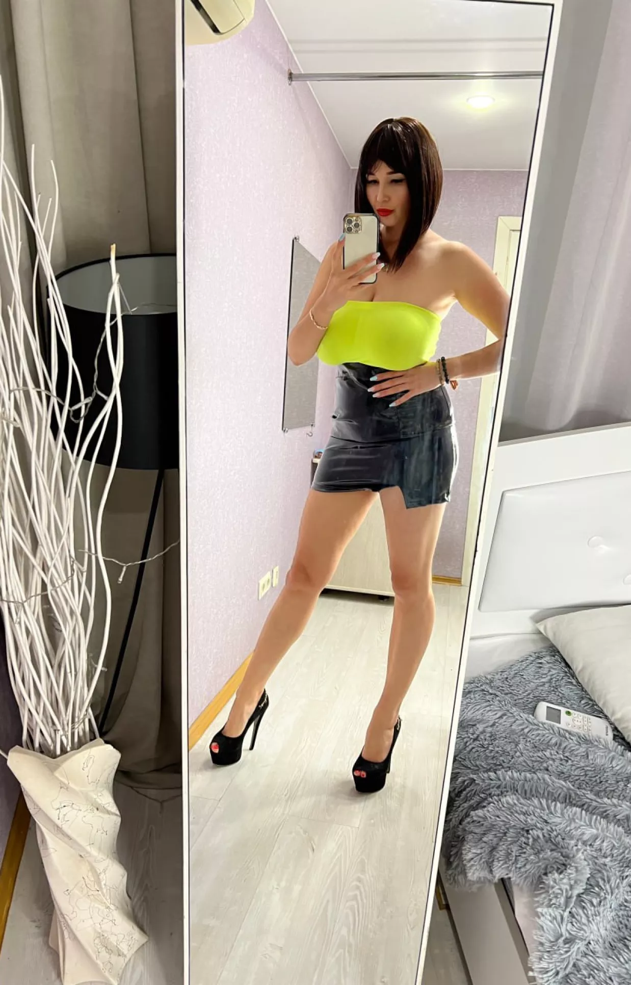 I want you to cum on my latex skirt. posted by amokline809