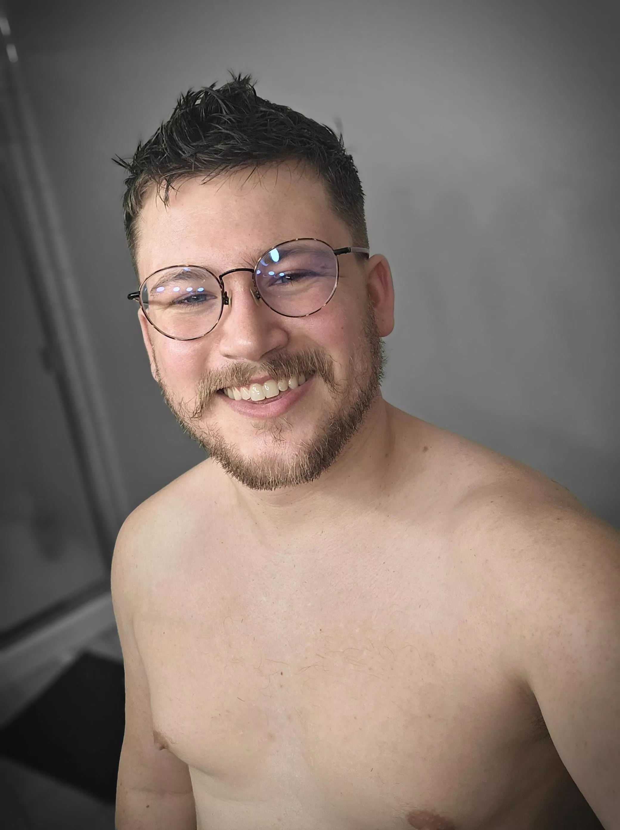 New haircut posted by Archer_7